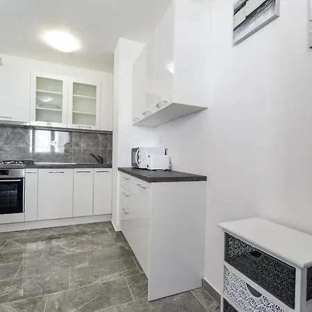 Biserka Apartament *