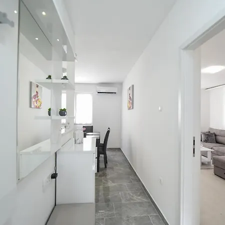 Biserka Apartment Zadar