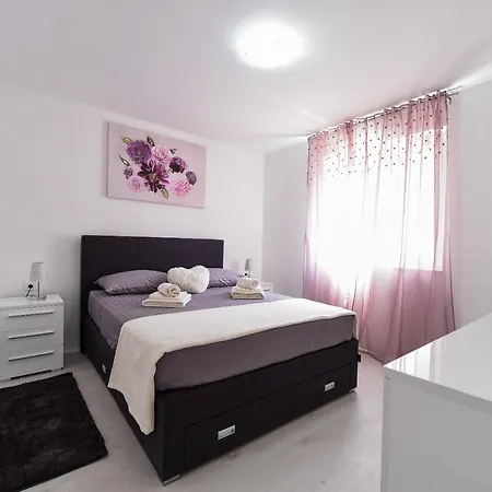 Biserka Apartament *